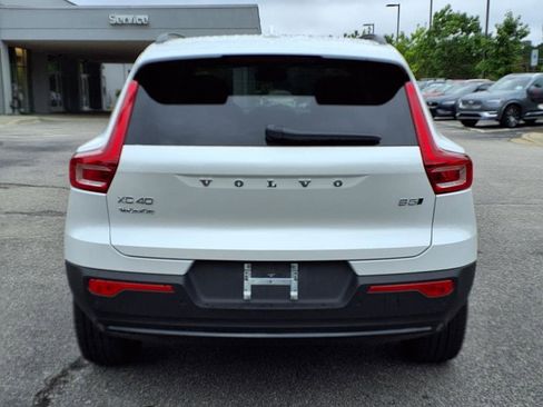 Certified 2023 Volvo XC40 B5 Plus w/ Protection Package Premier image 4