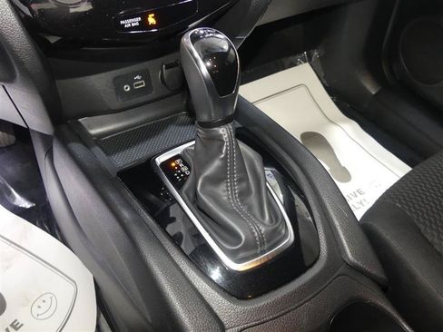 Used 2019 Nissan Rogue Sport S AWD/4WD image 39