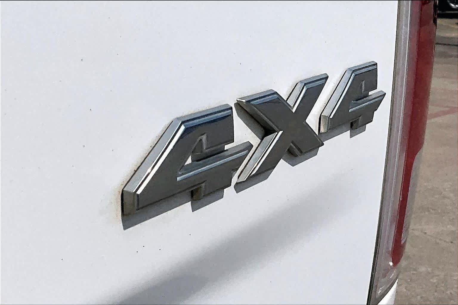 Used 2014 RAM 1500 Laramie w/ Convenience Group AWD/4WD image 10
