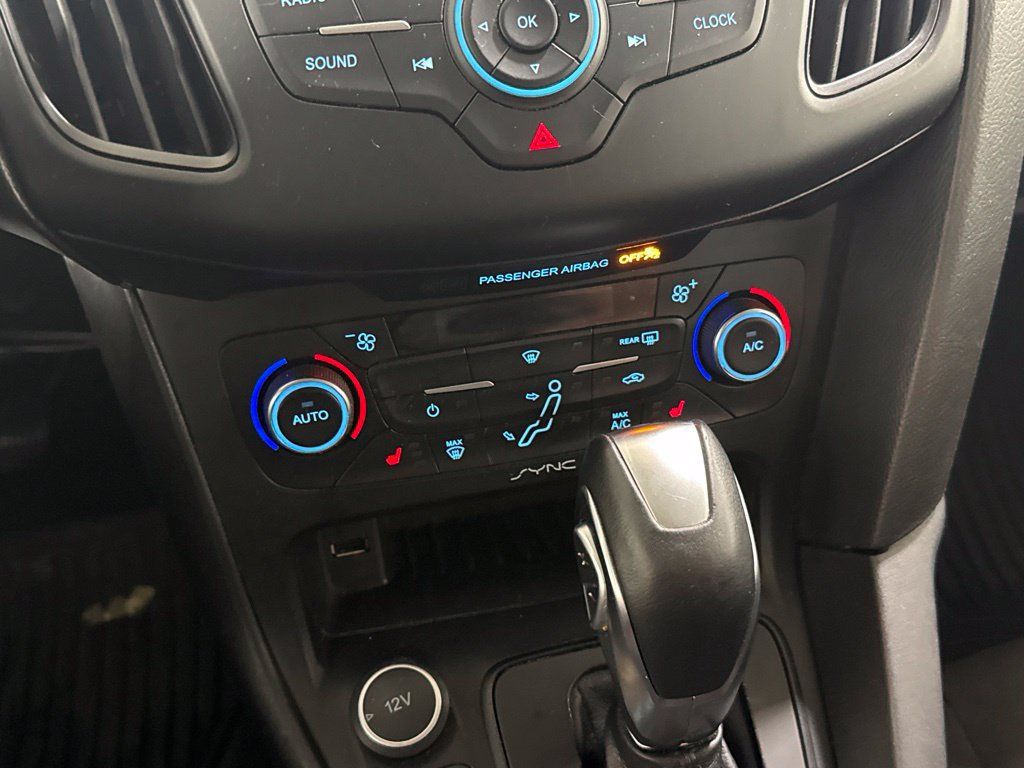 Used 2016 Ford Focus SE FWD image 23