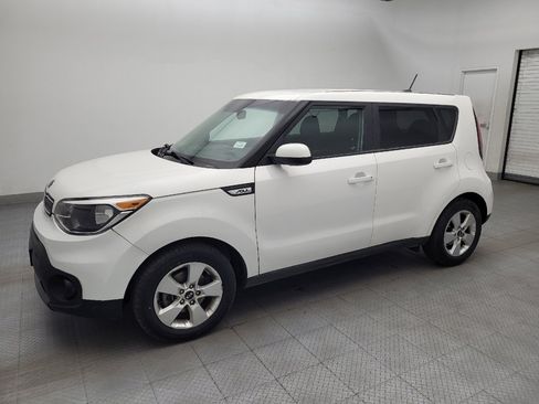 Used 2019 Kia Soul image 2