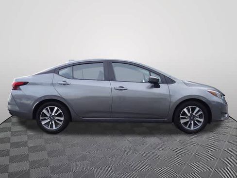 Used 2025 Nissan Versa SV FWD image 4