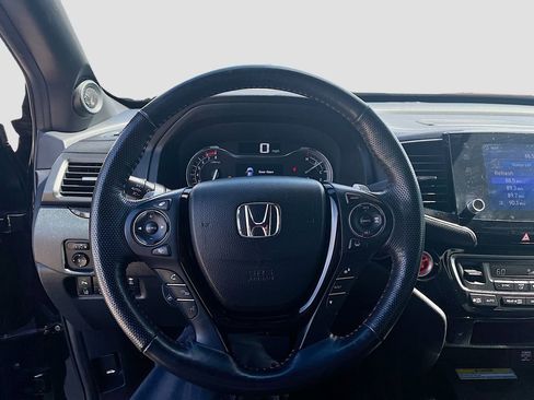 Used 2023 Honda Ridgeline Black Edition image 11