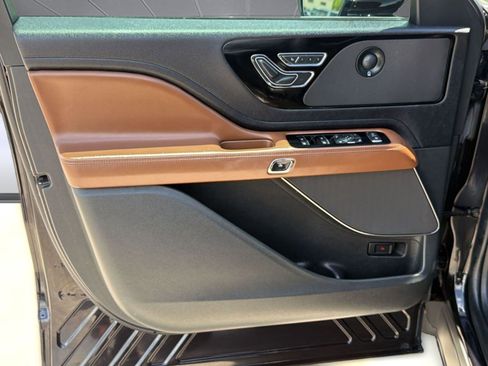 Used 2022 Lincoln Aviator Reserve w/ Elements Package Plus RWD image 13