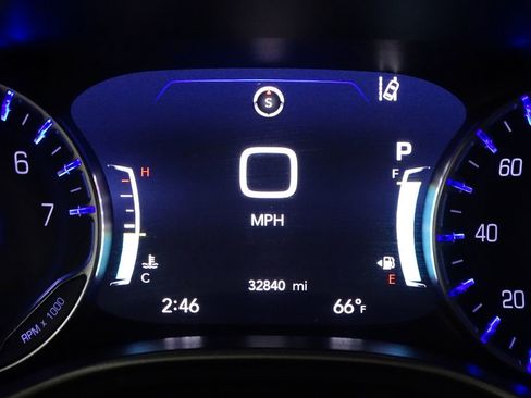 Used 2024 Chrysler Pacifica Touring-L image 44