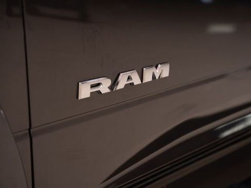 Used 2019 RAM 3500 Laramie image 40