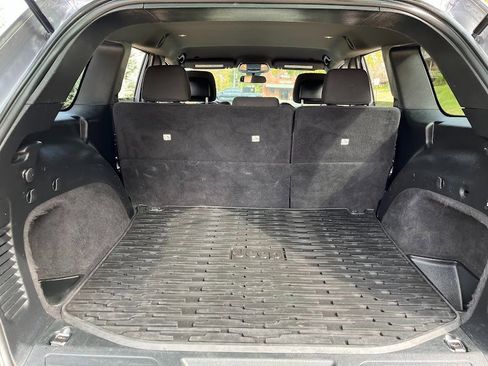 Used 2018 Jeep Grand Cherokee Laredo image 47