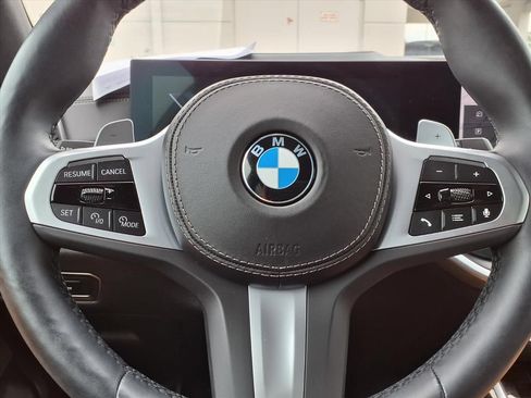 Used 2026 BMW X7 xDrive40i w/ M Sport Package AWD/4WD image 16