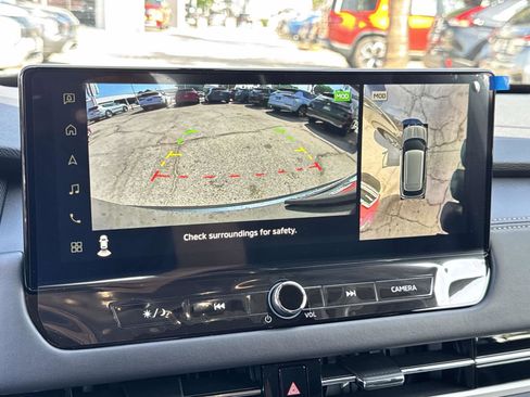 New 2025 Mitsubishi Outlander SE image 29