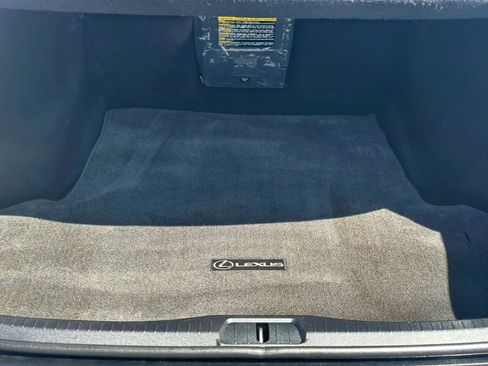 Used 2013 Lexus LS 460 w/ Comfort Pkg RWD image 27