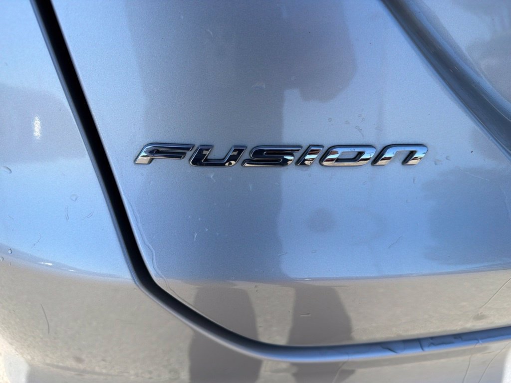 Used 2018 Ford Fusion SE FWD image 18