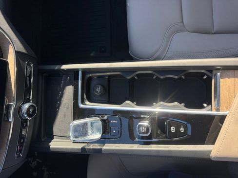 New 2026 Volvo XC60 B5 Plus w/ Protection Package Premier image 20