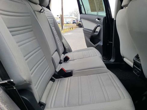 Used 2022 Volkswagen Tiguan S image 20