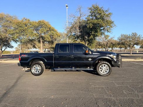 Used 2016 Ford F250 Lariat w/ Lariat Ultimate Package image 4