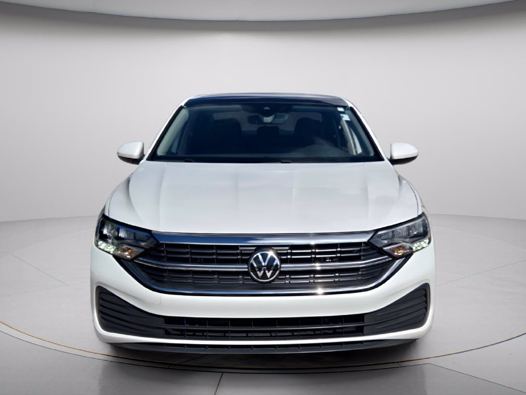 Used 2024 Volkswagen Jetta SE w/ Panoramic Sunroof Package FWD image 9