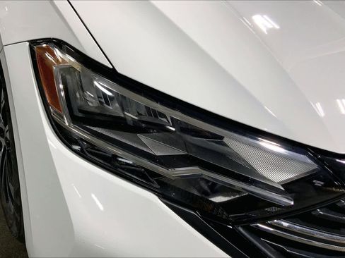 Used 2023 Volkswagen Jetta Sport FWD image 28