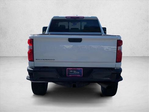 Used 2024 Chevrolet Silverado 2500 ZR2 w/ Technology Package AWD/4WD image 7