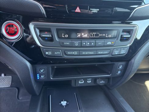 Used 2025 Honda Passport Black Edition image 16