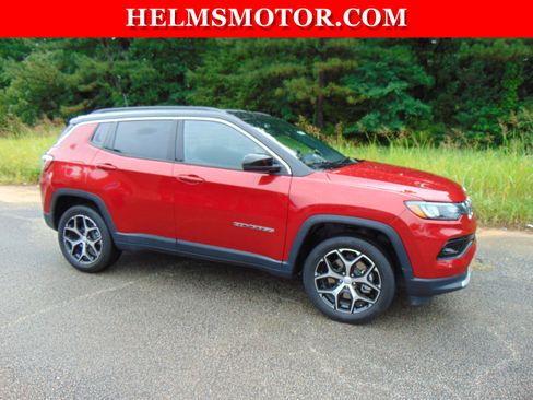 Certified 2024 Jeep Compass Limited image 10