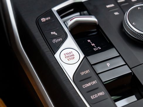 Used 2024 BMW 330i xDrive 330i xDrive w/ Convenience Package image 21