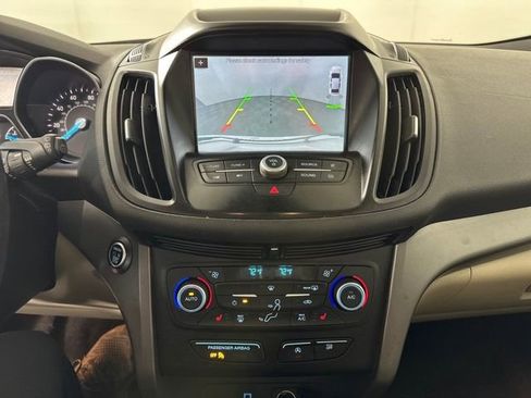 Used 2019 Ford Escape SEL image 22