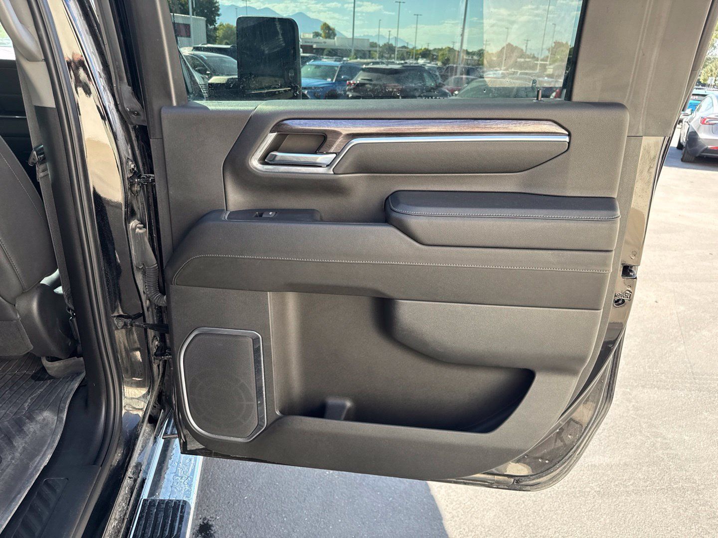 Used 2024 Chevrolet Silverado 2500 LTZ w/ LTZ Texas Edition AWD/4WD image 13