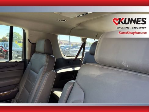 Used 2017 GMC Yukon XL Denali w/ Open Road Package image 28