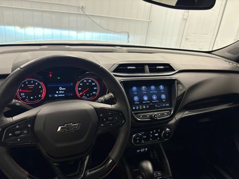 Used 2021 Chevrolet TrailBlazer RS w/ Technology Package FWD image 56