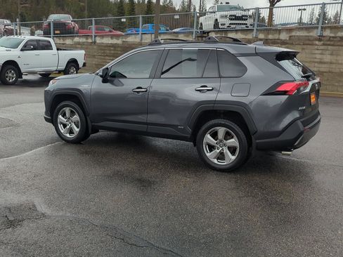 Used 2021 Toyota RAV4 Limited image 4