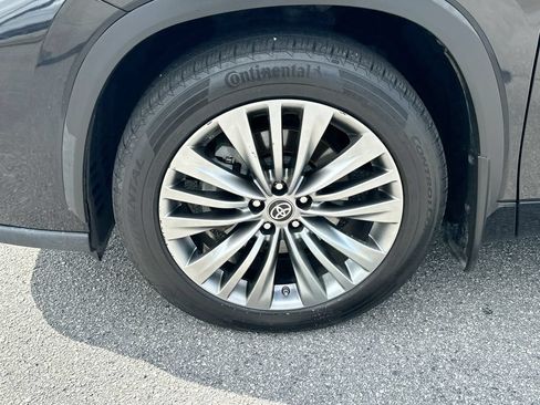 Used 2021 Toyota Highlander Platinum AWD/4WD image 24