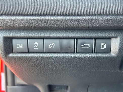 Used 2025 Toyota Camry LE FWD image 24