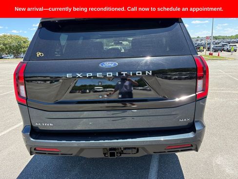 Used 2025 Ford Expedition Max Active RWD image 4