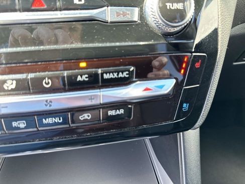 Used 2022 Ford Explorer Limited w/ Equipment Group 301A image 29