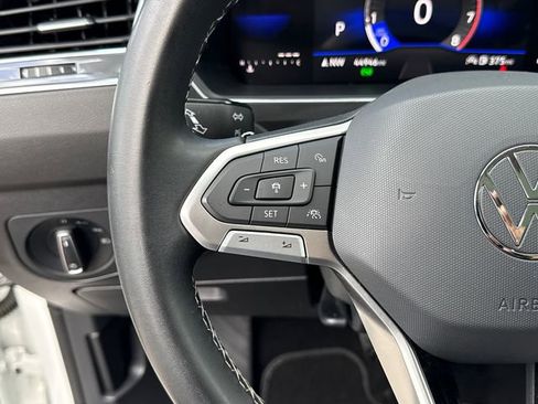 Used 2023 Volkswagen Tiguan SE image 15