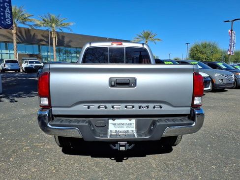 Used 2018 Toyota Tacoma 2WD Access Cab image 6