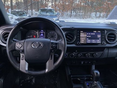 Used 2020 Toyota Tacoma 4x4 Double Cab image 5