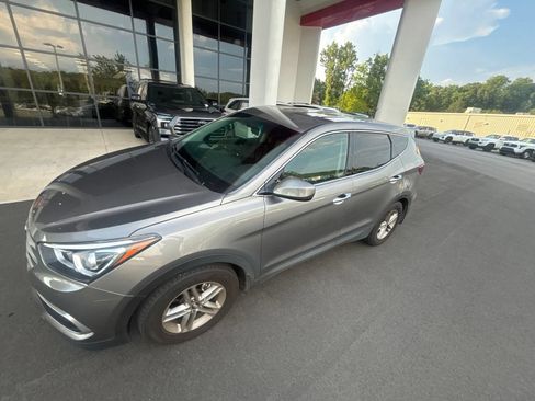 Used 2018 Hyundai Santa Fe Sport FWD image 14