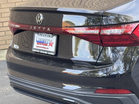 New 2025 Volkswagen Jetta SE image 15
