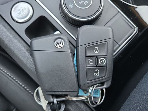 Used 2020 Volkswagen Atlas Cross Sport SEL w/ Cross Sport MDO Package AWD/4WD image 33