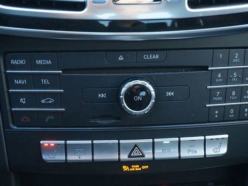 Used 2016 Mercedes-Benz E 350 Sedan w/ Premium Package image 35