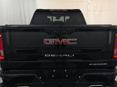 Used 2023 GMC Sierra 1500 Denali AWD/4WD image 4