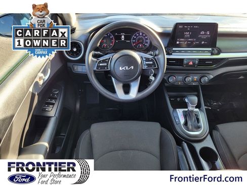 Used 2023 Kia Forte LXS image 9