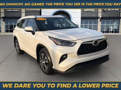 Used 2025 Toyota Highlander XLE