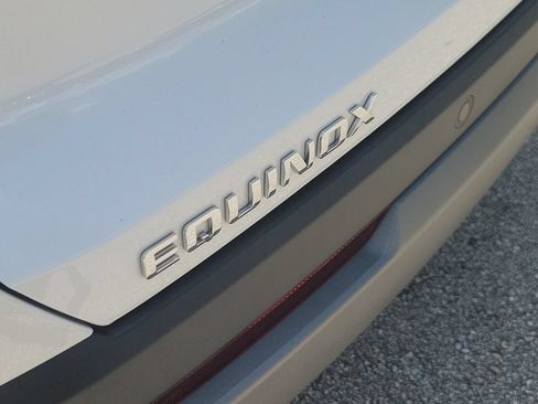 Used 2026 Chevrolet Equinox LT FWD image 6