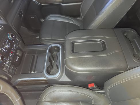 Used 2019 Chevrolet Silverado 1500 LT Trail Boss AWD/4WD image 21