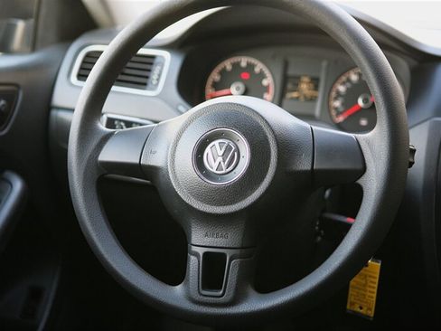Used 2013 Volkswagen Jetta S FWD image 17