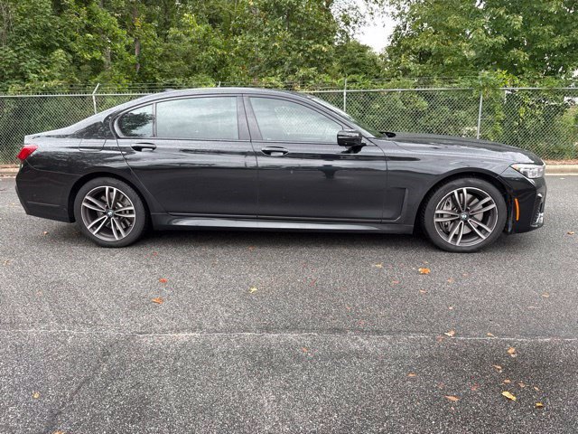Certified 2022 BMW 750i xDrive w/ Executive Package AWD/4WD image 12