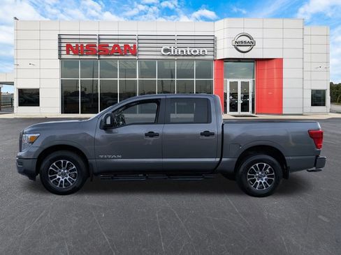 Certified 2024 Nissan Titan SV w/ SV Convenience Package image 6