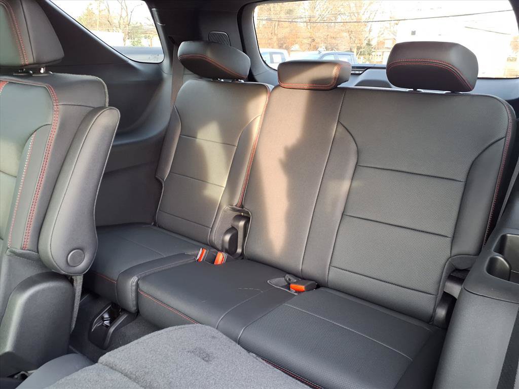 New 2026 Chevrolet Traverse RS w/ LPO, Floor Liner Package FWD image 13