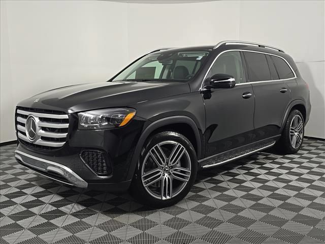 Used 2026 Mercedes-Benz GLS 450 4MATIC image 1